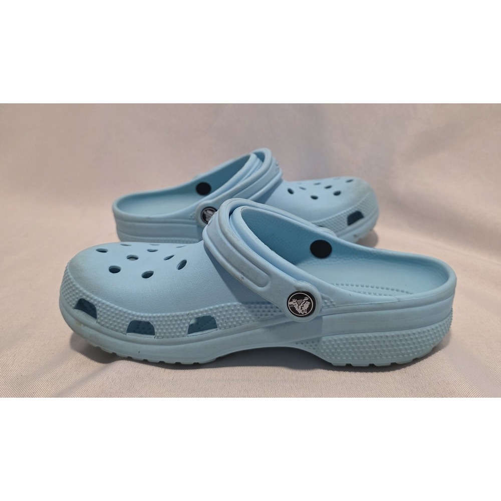 Crocs Classic Teal Colored Clogs. Size Women's 7 or Men's 5 - Picture 7 of 9